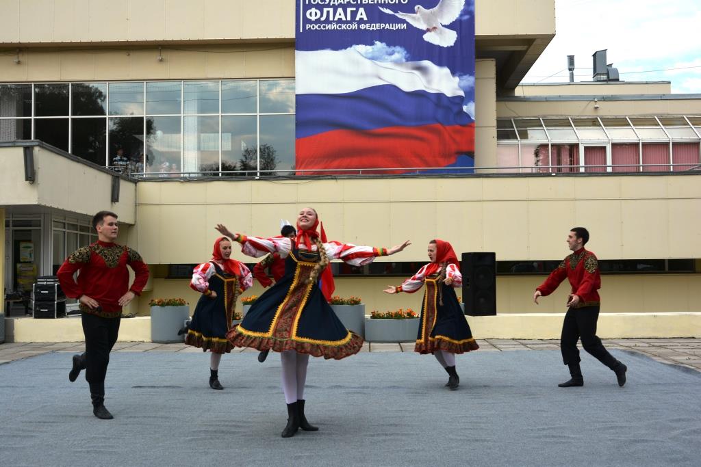 "Наша гордость! Наша слава!"
